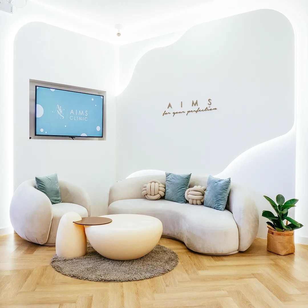 ภาพบรรยากาศและบริการความงามของ Aims Clinic